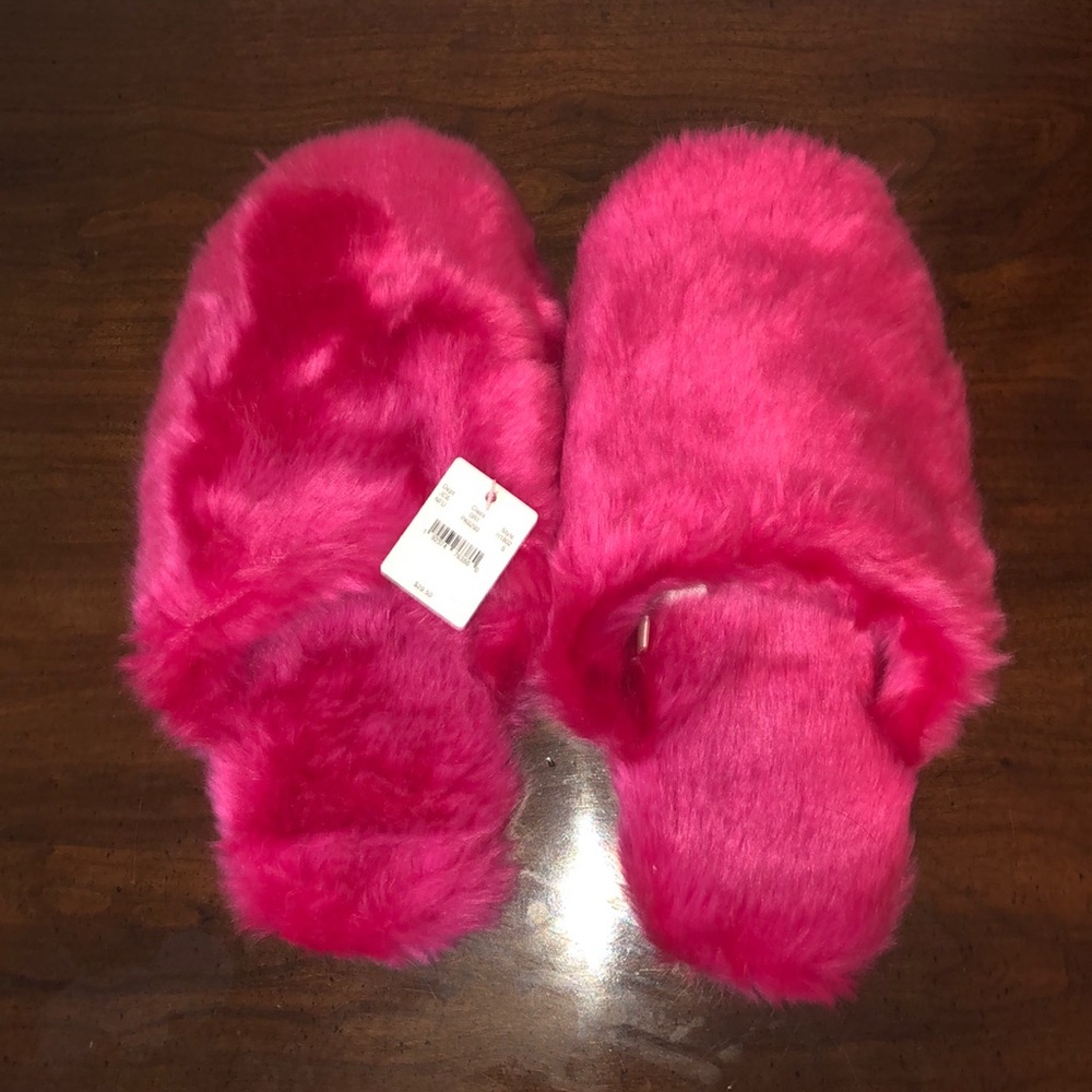 pink fluffy slippers